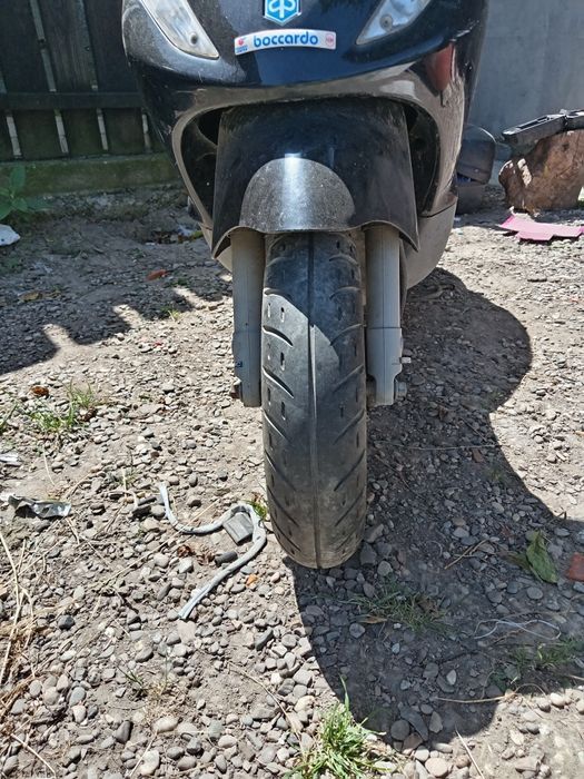 Vând Piaggio zip