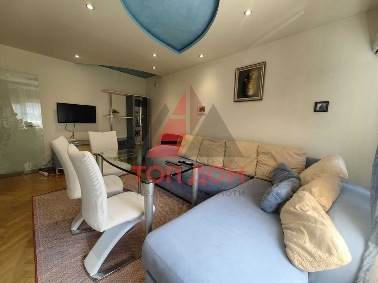 Дава се под наем Тристаен апартамент в Варна, Погреби - 82 кв.м за 663 € - Снимка #2