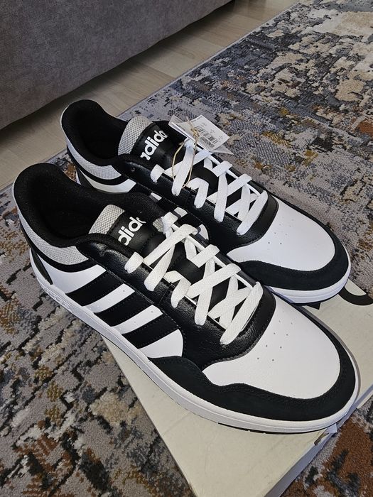 Мъжки кецове на Adidas