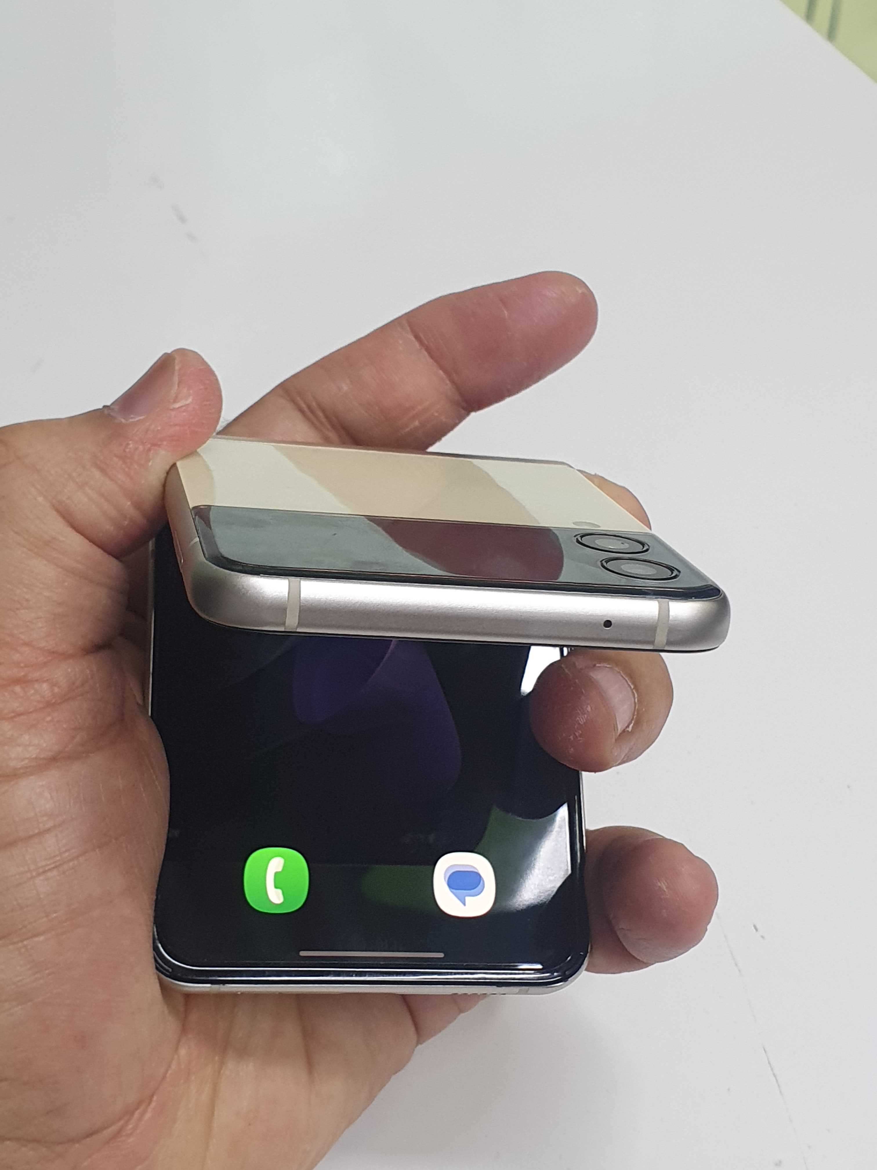 Samsung galax Flip 3 5G