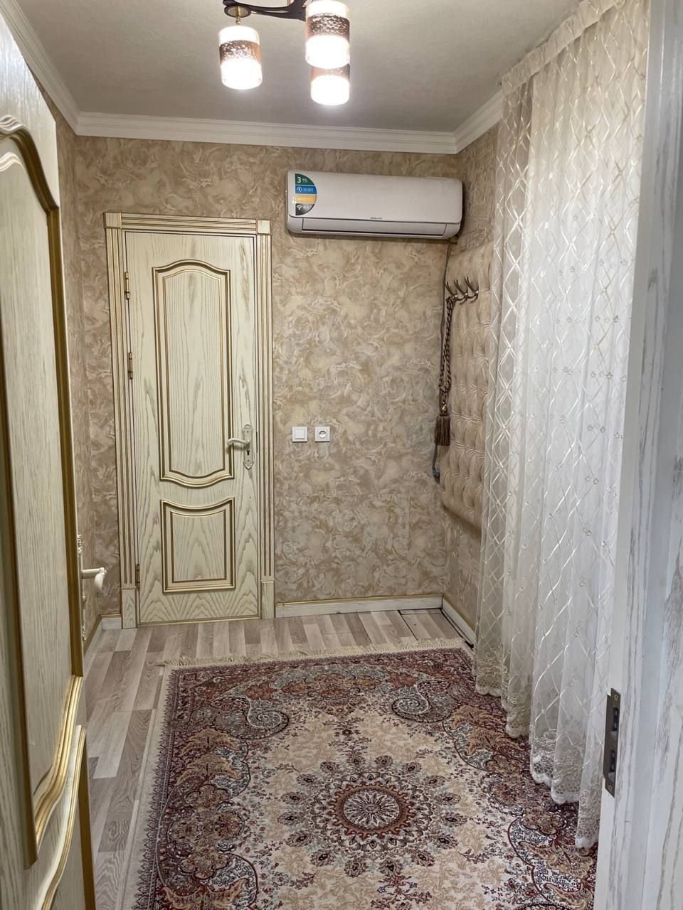 Аренда Участок  Яккасарайский район 2/1/1-1000$
 Яккасарайский район