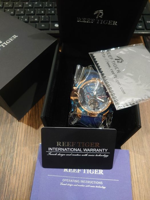 Часы reeftiger синие