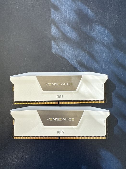 Memorie Ram DDR5 6000mh VENGEANCE rgb