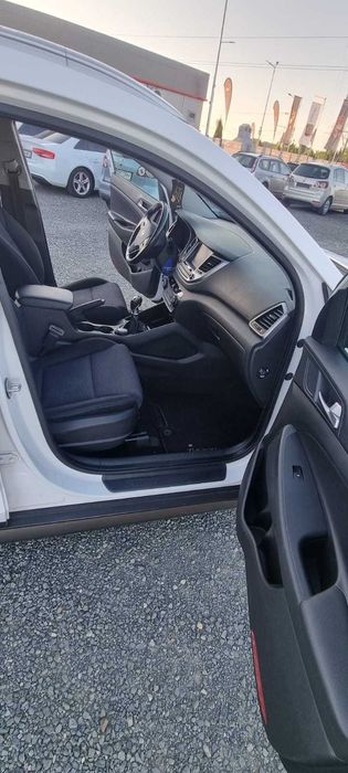 Hyundai Tucson 1.7 Diesel 2016 4x4 Rate sau Cash