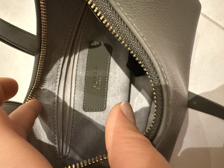 Кожена чанта Furla в зелено