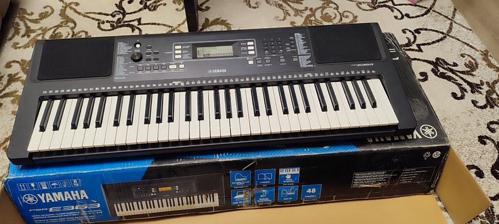 Синтезатор YAMAHA PSR E363 полупрофессиональный