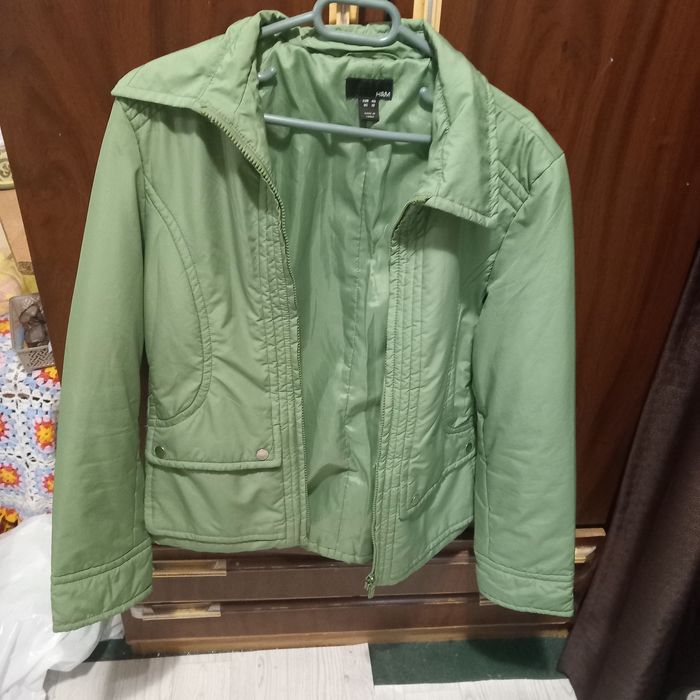 Дамско яке в светло зелен цвят