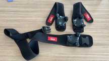 Trackere vive 3.0 cu dongles si strapuri si cabluri magnetice
