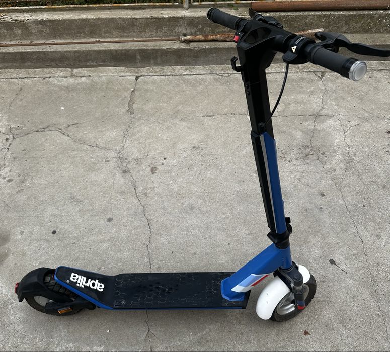Trotinetă Electrica Aprilia Tuareg