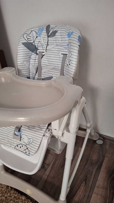Scaun de masa Baby design