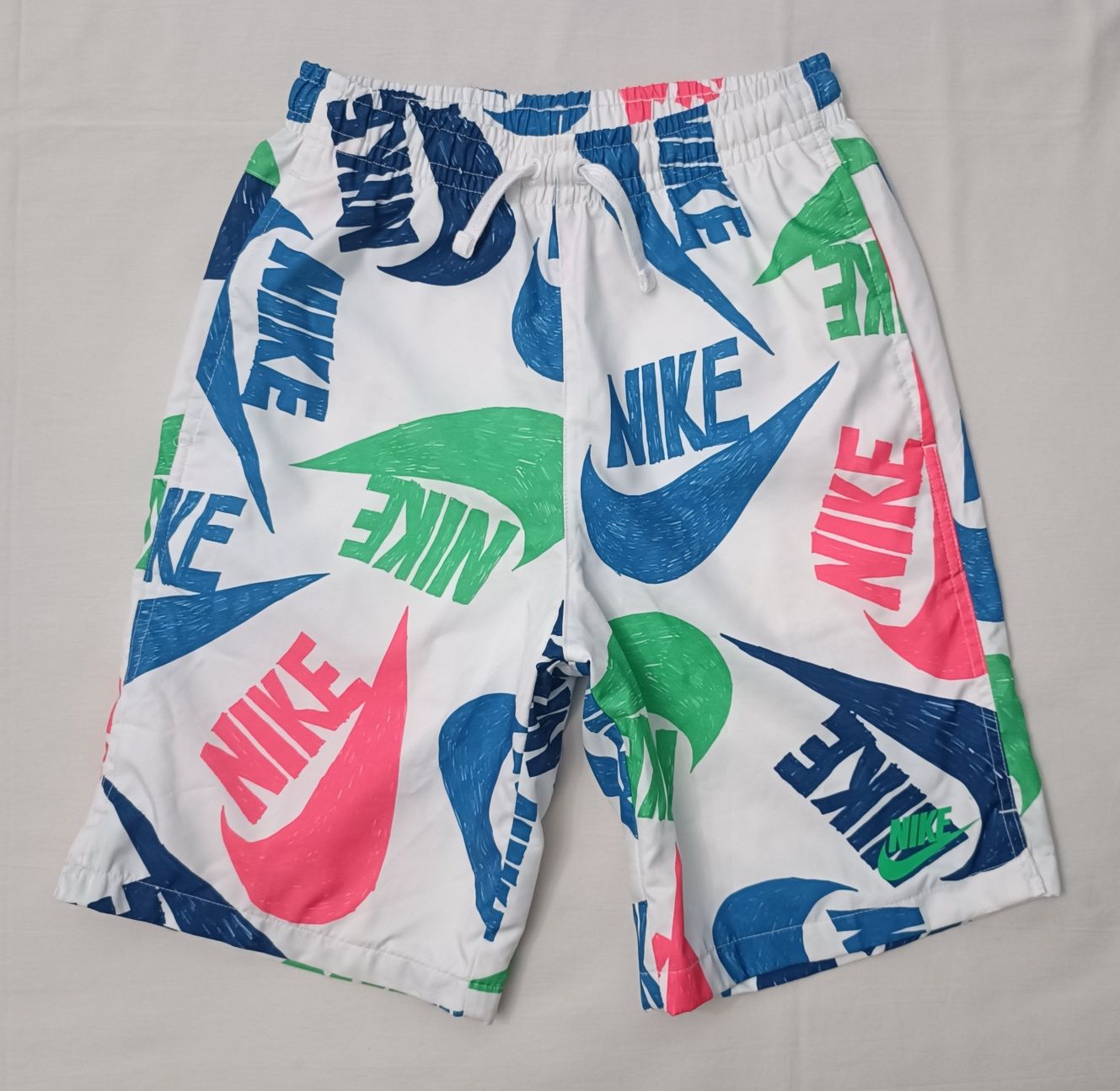 Nike Sportswear Woven Shorts оригинални гащета ръст 147-158см Найк