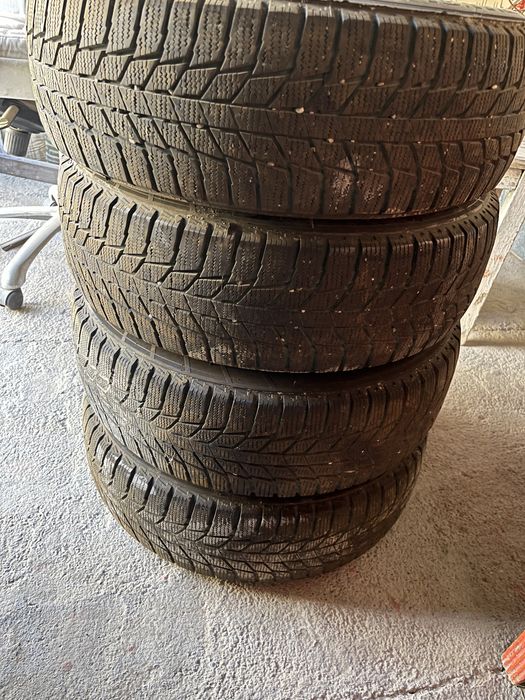 Продам зимные шины