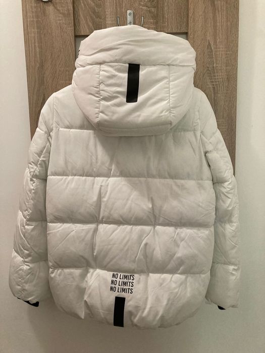 Яке Colin's ново