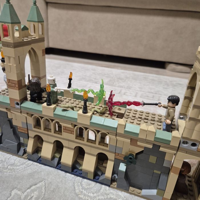 Vand Lego Harry Potter batalia de la Hogwarts cod 76415