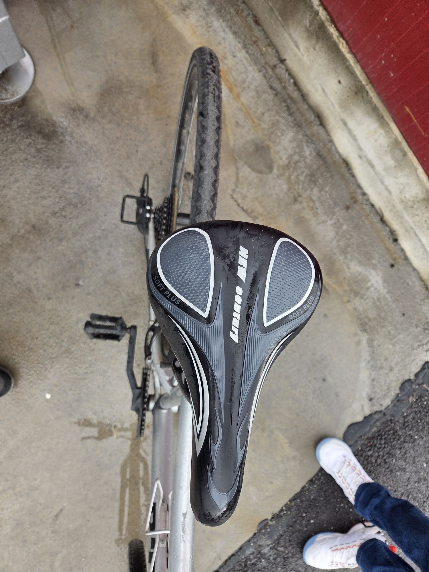 Vând bicicletă B'twin, 28'