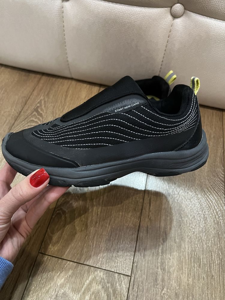Zara маратонки черни