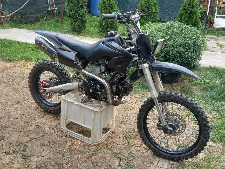 •Cross 125cc 4t•