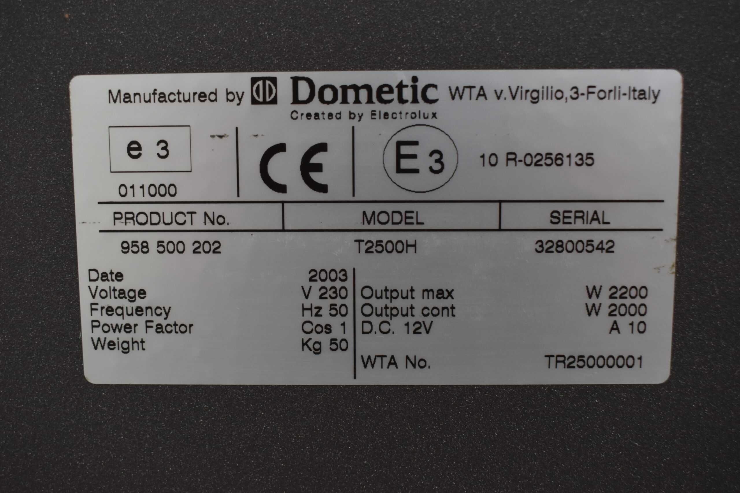 Генератор за ток 2.2KW  Dometic Electrolux T2500H / Honda от кемпер