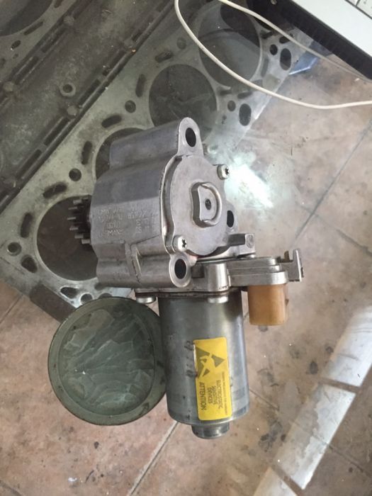 Моторчета раздатка BMW E53 E60 E70 E71 E83 E90