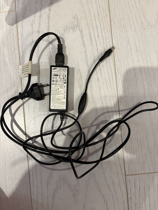 Монитор Samsung SyncMaster S22A300B – 23 инча