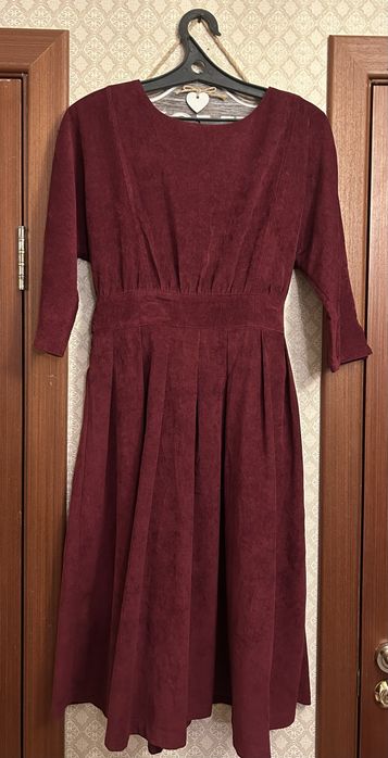 Продам платье новое 46 размер