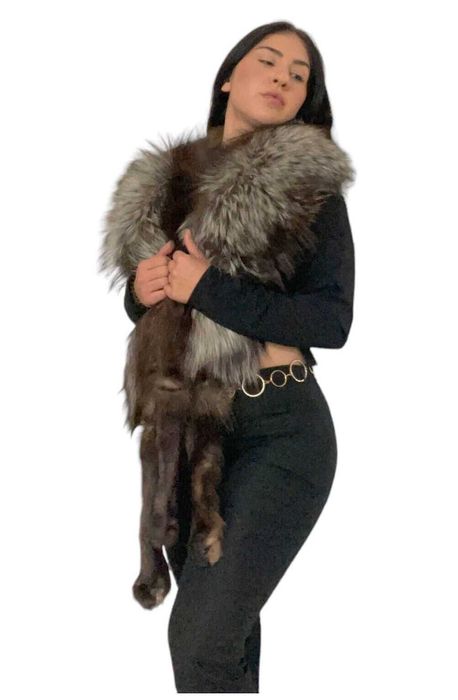 STIL SI ELEGANTA! Capa tip sal / blana naturala de  vulpe argintie.