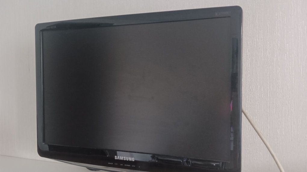 Монитор Samsung B2230W