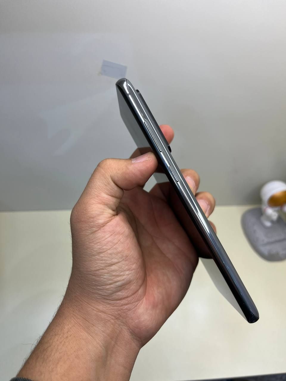 Samsung galaxy s20 ultra 5G 12/256gb holati yaxshi