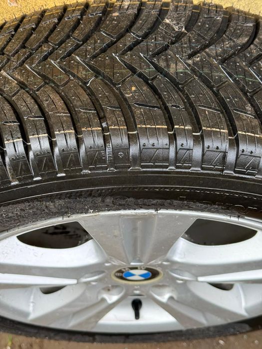 Vând Jantă și cauciuc BMW seria 1