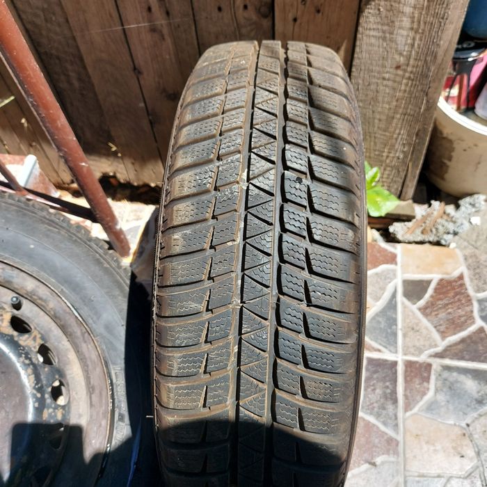 Зимни гуми 165 70 13 sumitomo