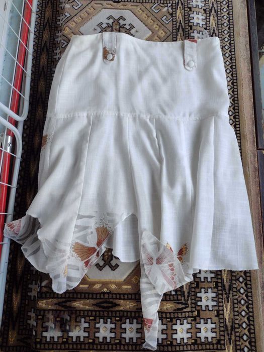 дамски поли л размер по 3лв