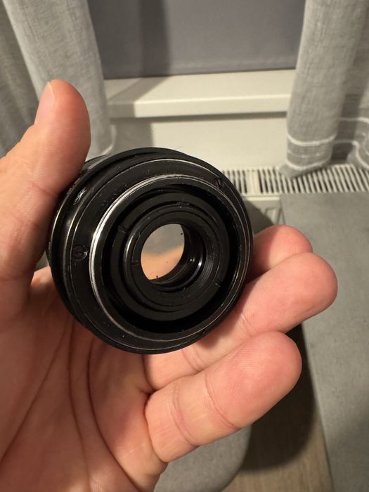 Obiectiv f.2,8 Sovietic M42- Industar 61L/3MS