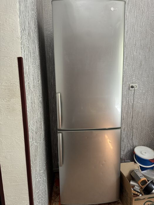 Холодильник LG