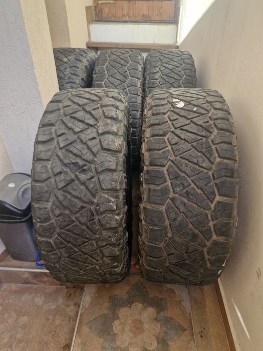 Продавам гуми HITTO