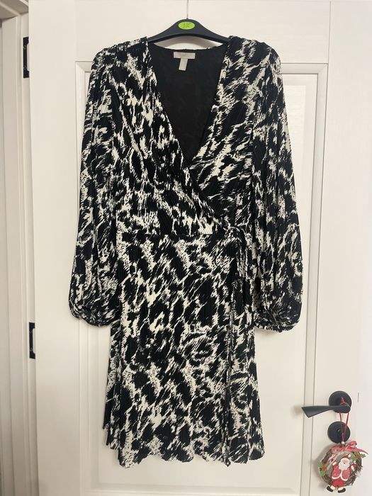 Rochie petrecuta H&M