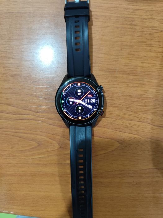 2  Smartwatchuri  Xiaomi Mi Watch unul  bej dama si unul negru
