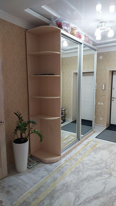 Шкаф в прихожую.