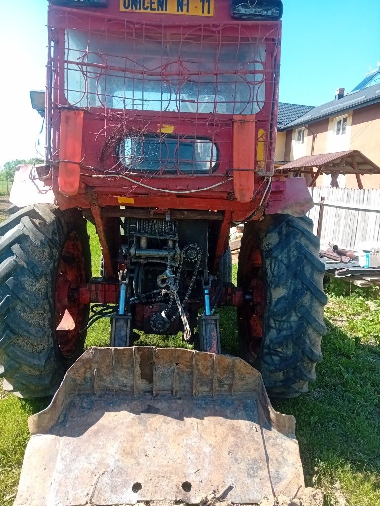Se vinde două 650 forestier