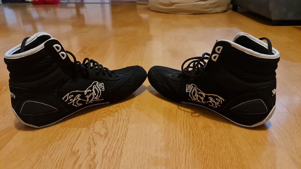 Papuci/ghete de lupta Lonsdale