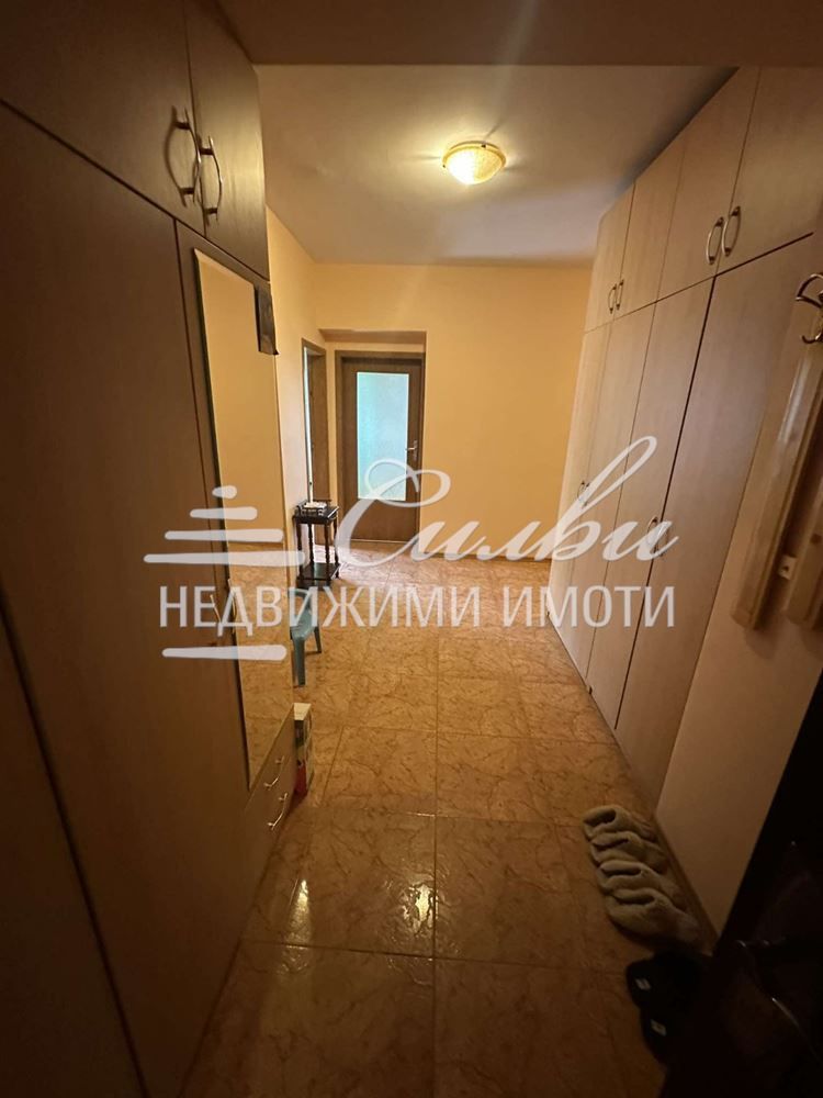 Тристаен апартамент НОВО строителство - кв.Вароша