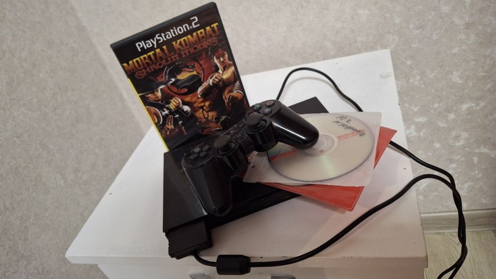 Продаю прошитую пс 2