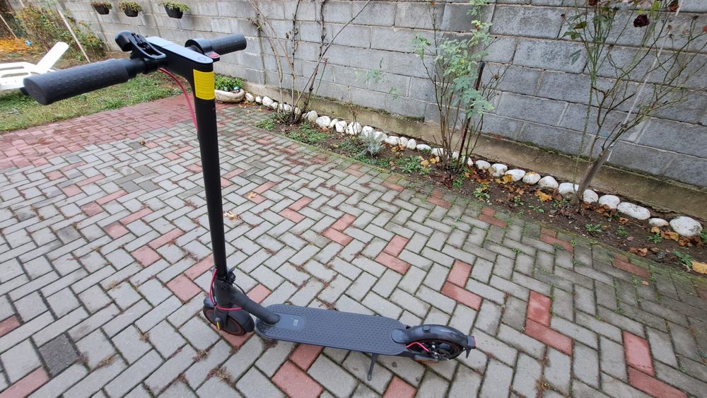 Vând trotineta electrica xiaomi pro 2