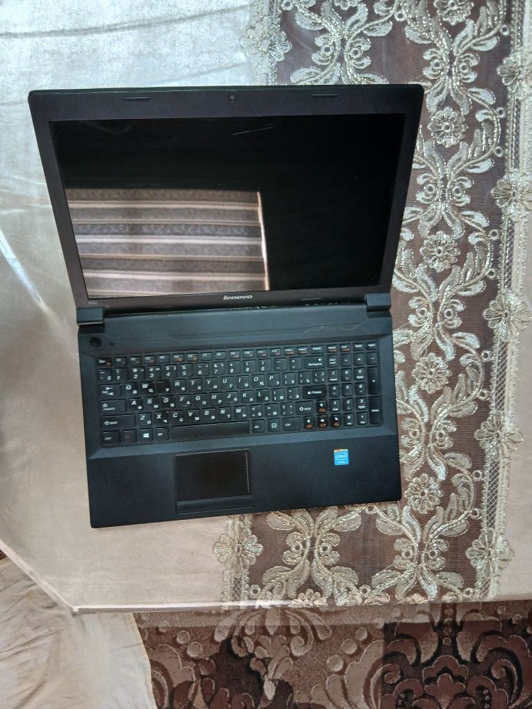 Ноутбук "Lenovo"