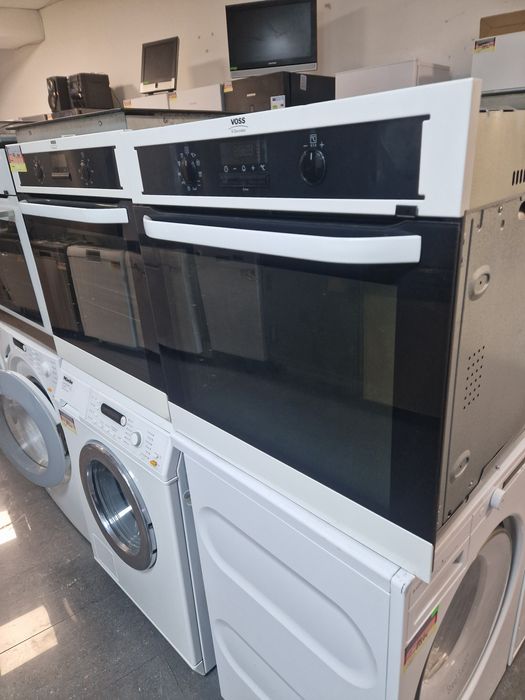 Бяла фурна за вграждане Voss 72 лит Пиролиза