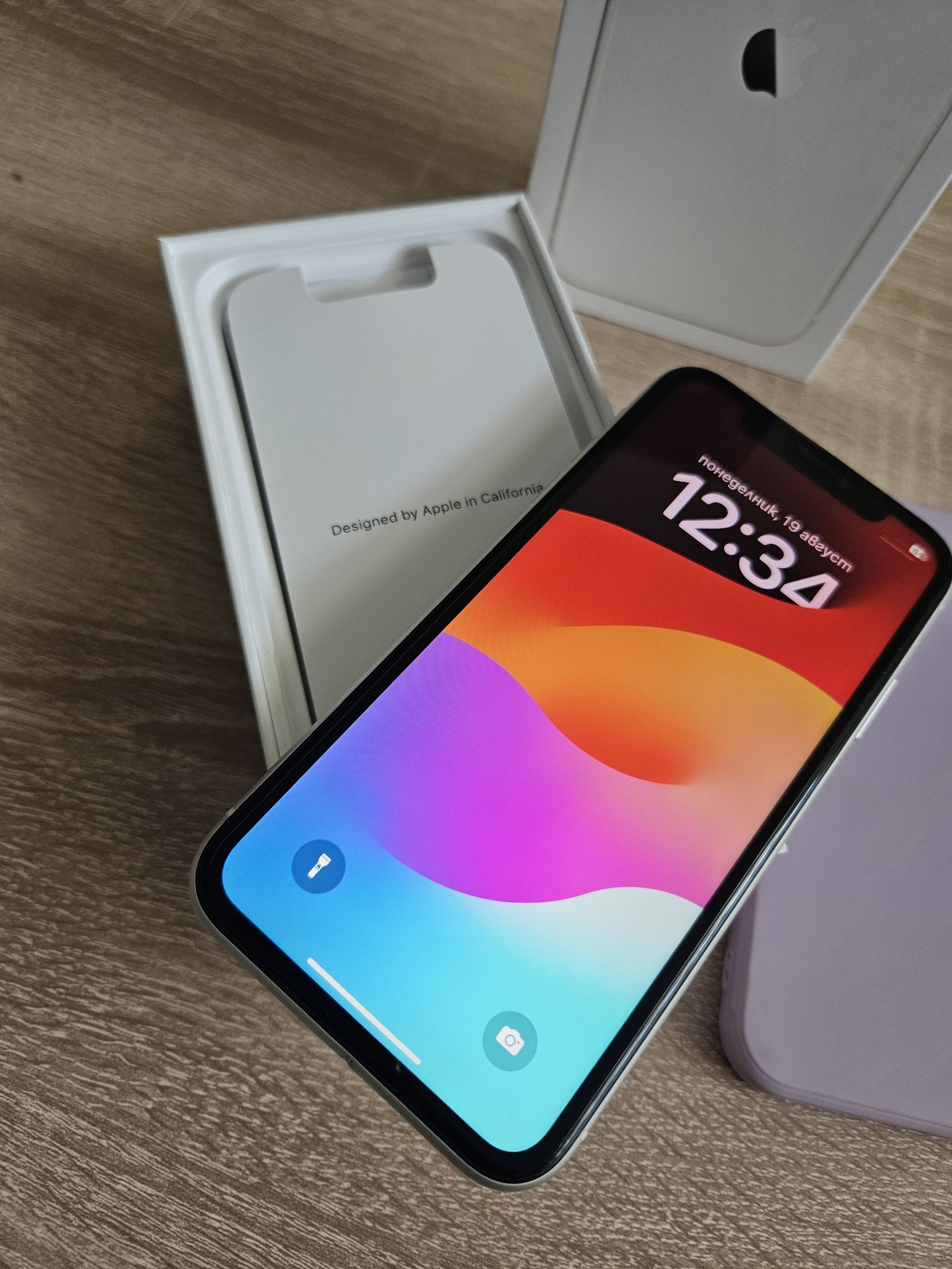 iPhone 11 - 128 GB 100% battery health