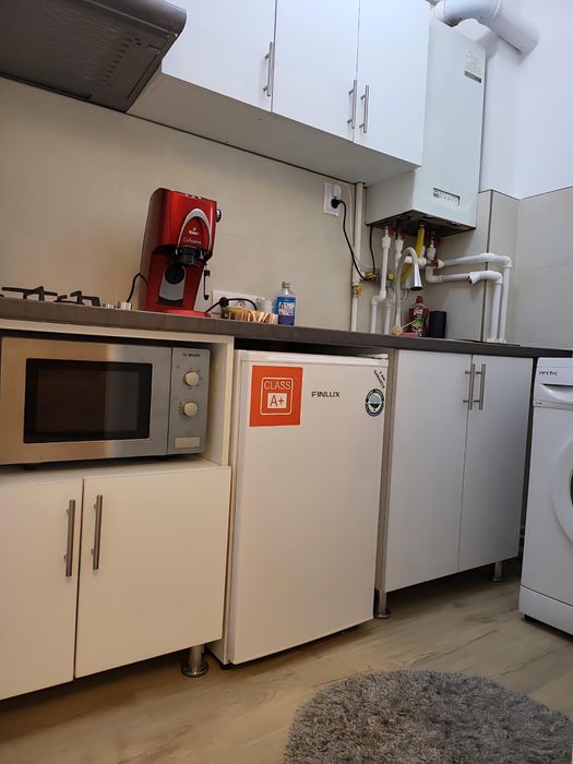 Garsonieră renovată parter(vis a vis de Hotel Deva)