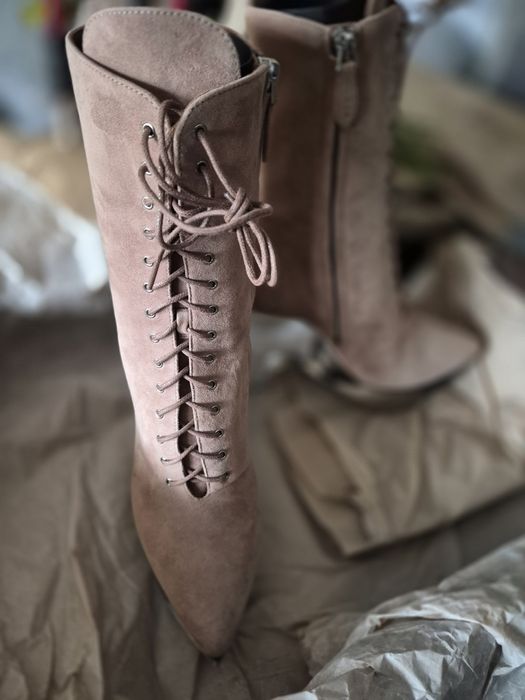 Alia  Paris естествев велур оригинал