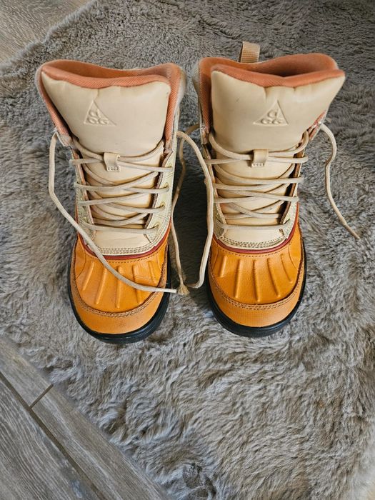 Încălțăminte, ghetuțe Nike,marimea 35,5.