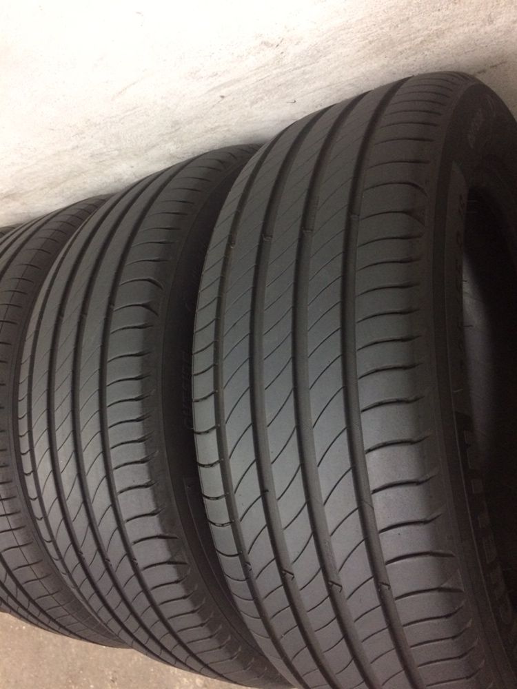 Anvelope vara michelin 225/55/18