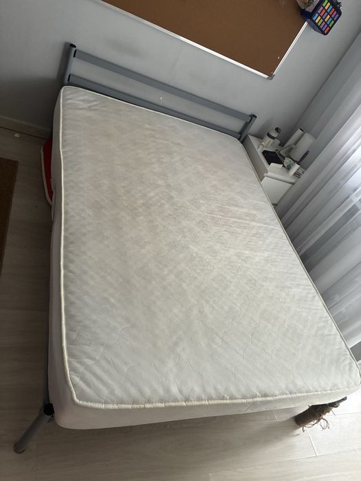 Кровать полутороспальная